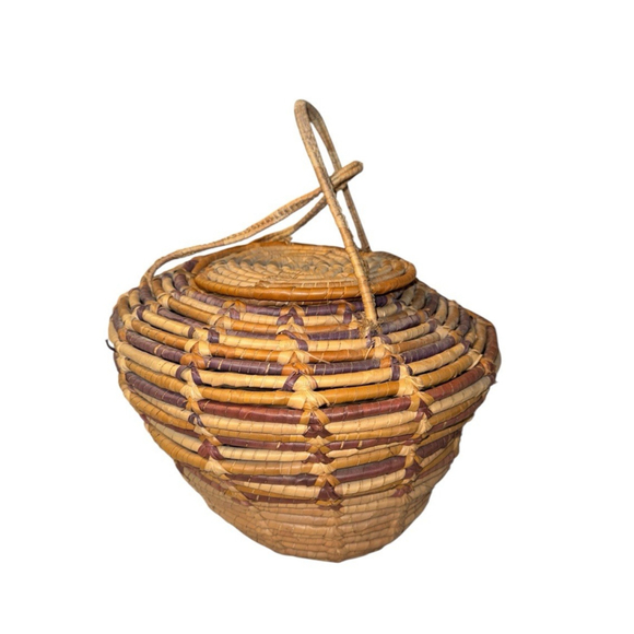 Vintage Native American Acorn Basket w/ Lid Handle Handwoven